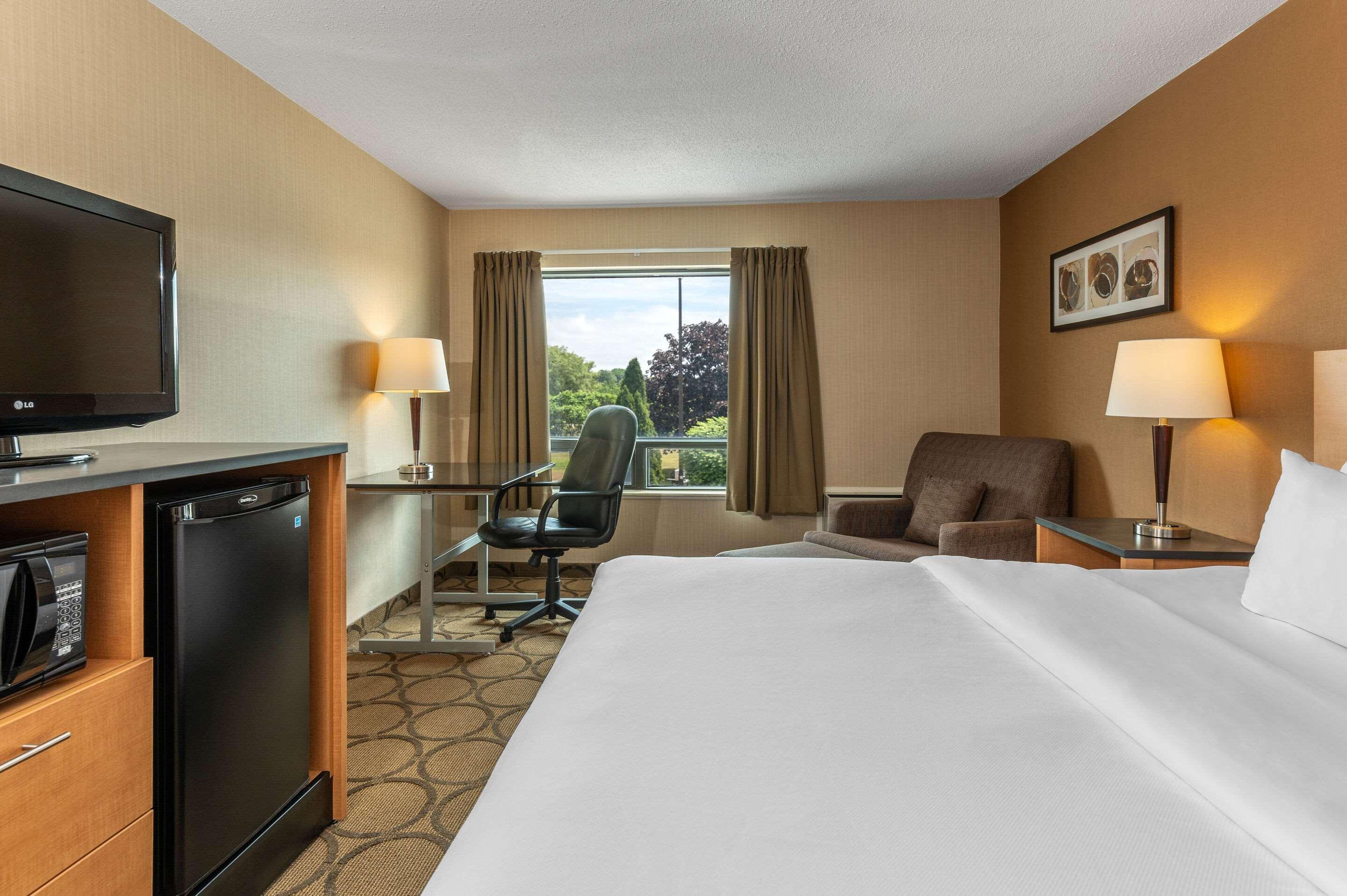 Comfort Inn Timmins Bagian luar foto