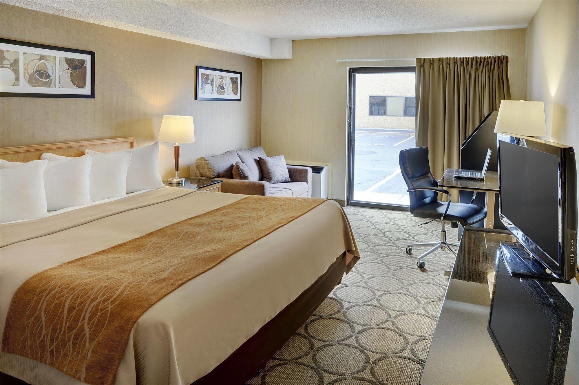 Comfort Inn Timmins Bagian luar foto